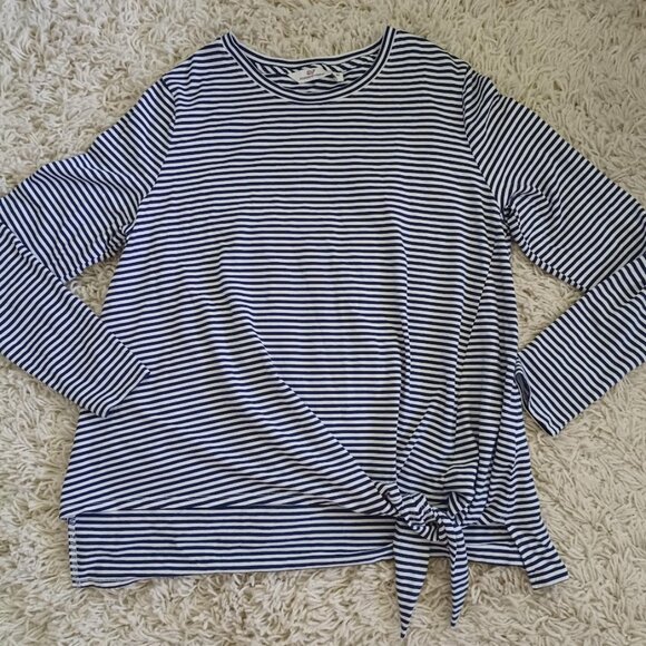 Vineyard Vines Tops - Vineyard Vines Women’s M Long Sleeve Top Navy White Striped Tie Front Cotton